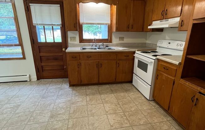 2 beds, 1.5 baths, 900 sqft, $1,440, Unit F-5