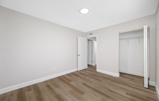 2 beds, 1 bath, 780 sqft, $2,395, Unit 07
