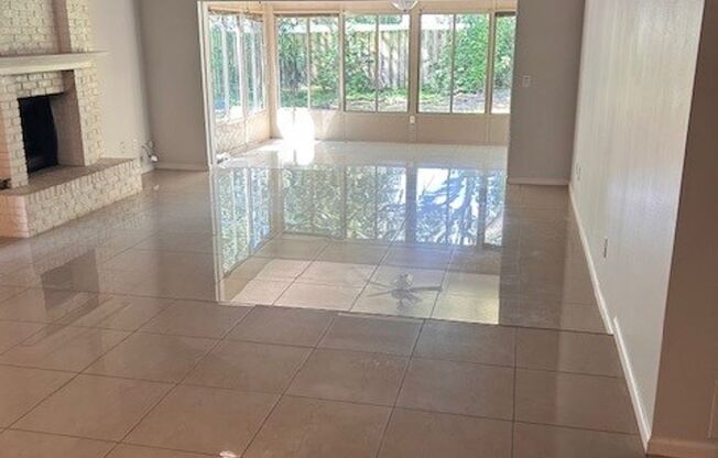3 BR / 2 BATH / 2 CAR GARAGE IN TUSCAWILLA