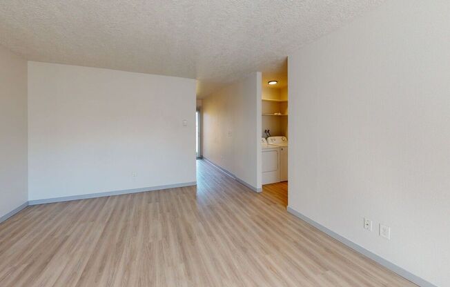 2 beds, 1 bath, 950 sqft, $1,749, Unit 2448