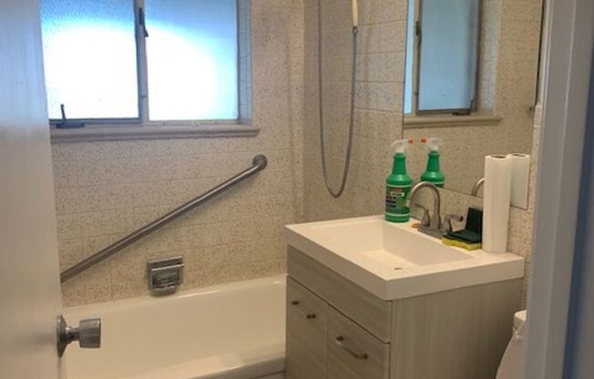 3 bed 2 bath Ranch w/ finished basement in MarLee Neighborhood