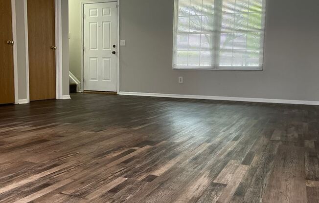 Introducing a charming 3 bedroom, 1.5 bathroom home for rent in Columbus, OH!