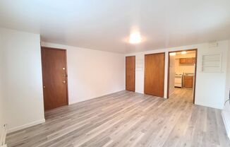 Studio, 1 bath, 450 sqft, $800, Unit 6