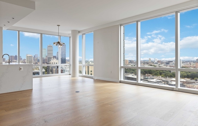 2 beds, 2 baths, 1,515 sqft, $7,900, Unit 20J