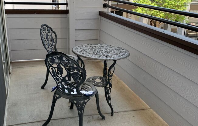 2 beds, 2.5 baths, $2,300, Unit # 213