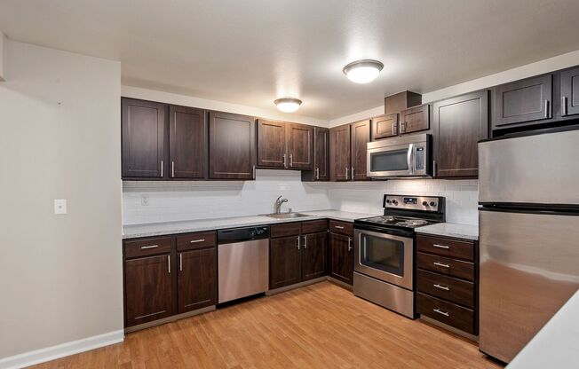1 bed, 1 bath, 570 sqft, $1,650, Unit 1-110