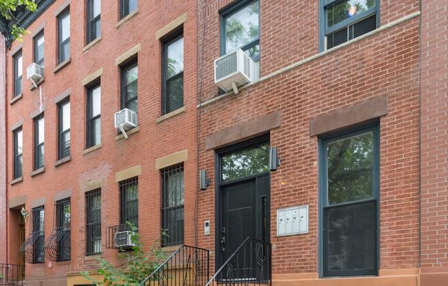179 CARLTON AVE