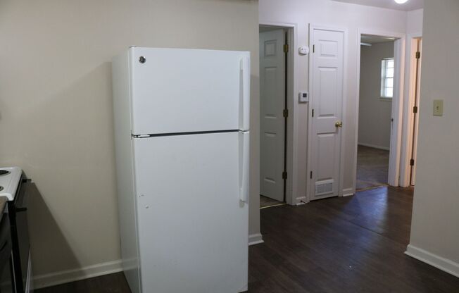 2 beds, 1 bath, 700 sqft, $880, Unit 9020