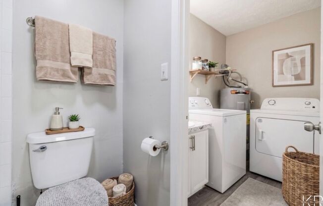 2 beds, 1 bath, 805 sqft, $1,100, Unit S251