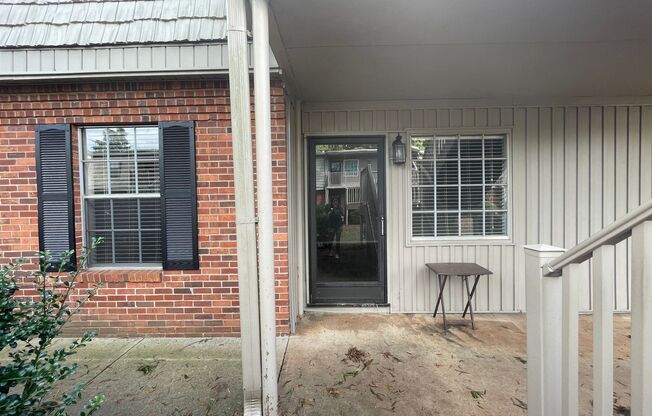 2 beds, 1 bath, $975