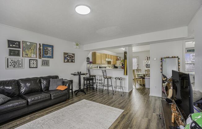 4143 W MICHIGAN AVE