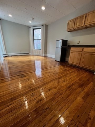 302 NEWBURY ST