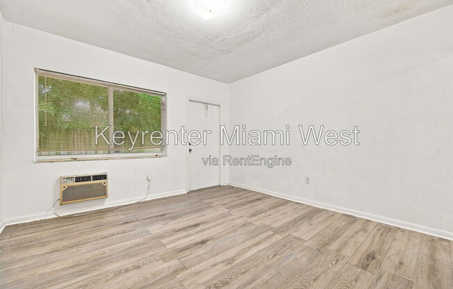 976 NORTHWEST 6 ST