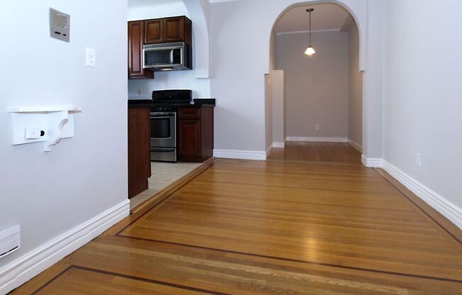 1809 California Street (200r)