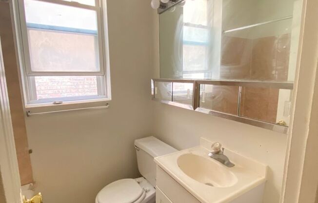 Studio, 1 bath, 300 sqft, $1,095, Unit 5959-404