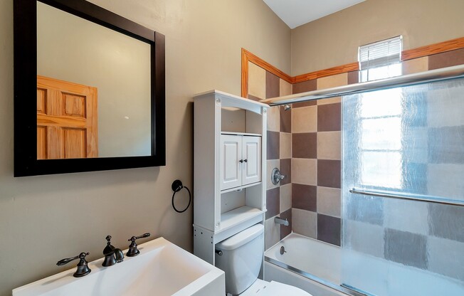 2 beds, 2 baths, $2,750