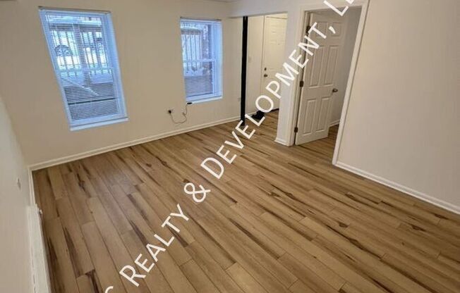 915 N MONTICELLO AVE