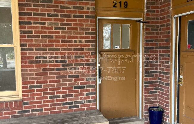 219 S MONTREAL AVE