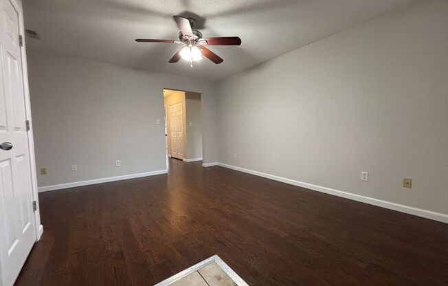 2 beds, 1.5 baths, 1,049 sqft, $1,295, Unit 220-1C ORM