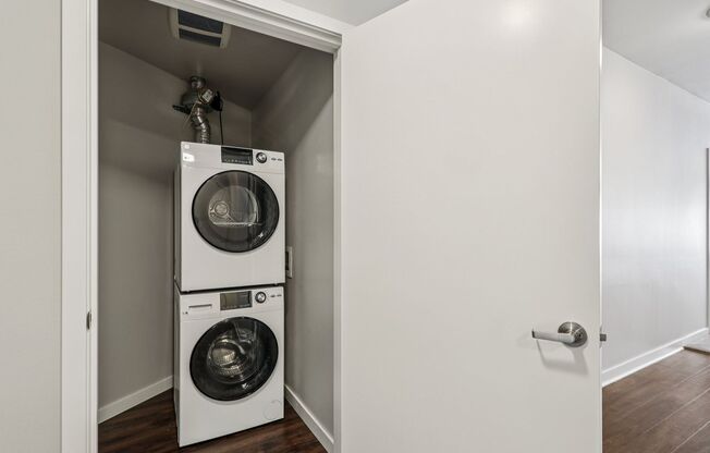 2 beds, 1 bath, 1,181 sqft, $2,543, Unit A619