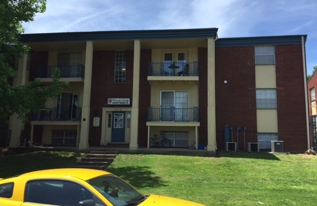 1 bed, 1 bath, 555 sqft, $700, Unit 46