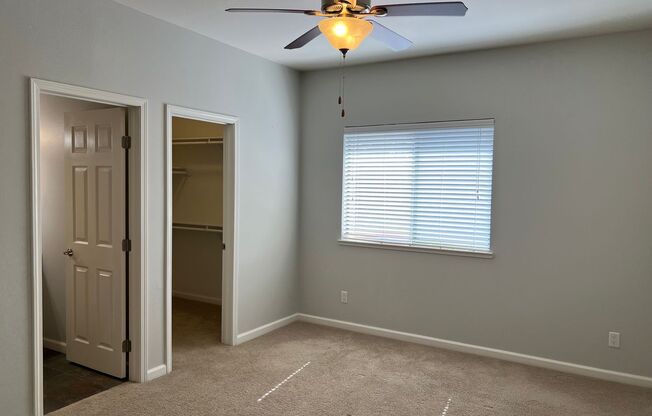 2 beds, 2 baths, $2,275, Unit # 5523