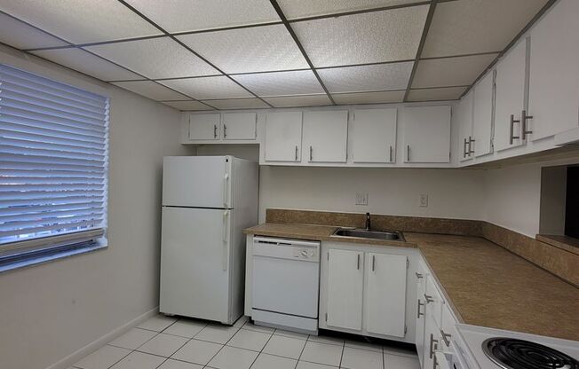 1 bed, 1 bath, 725 sqft, $1,695, Unit V214
