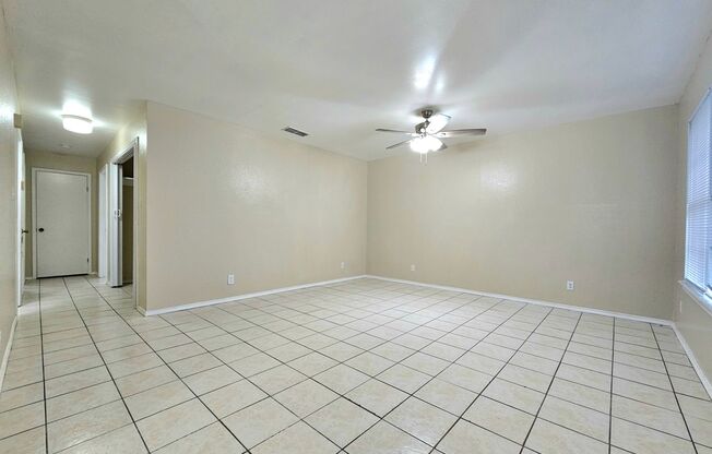 111 Las Palmas St.