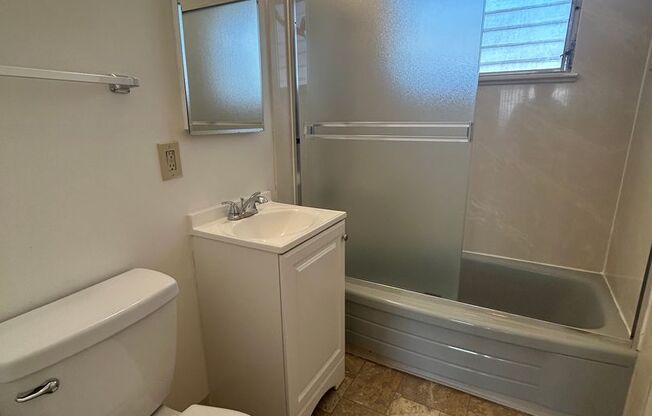 1 bed, 1 bath, $1,600, Unit 50