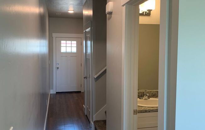 Beautiful 3 Bed, 2 Bath Townhome in Layton