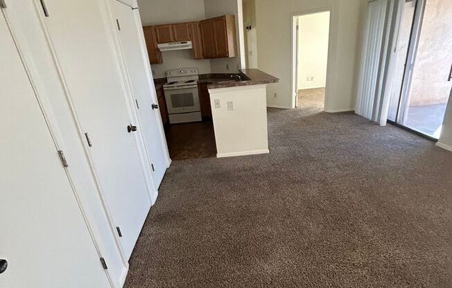 2 beds, 1 bath, 861 sqft, $970, Unit 56