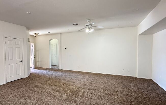 BRAND NEW CARPET 3 Bedroom 2 Bathroom Spacious Floorplan!