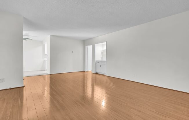 6001 Canterbury Drive Unit 107