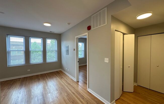 1 bed, 1 bath, $1,595, Unit 205