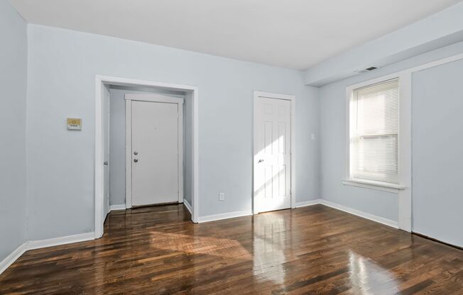 Studio, 1 bath, 650 sqft, $912.08, Unit 6100-2W