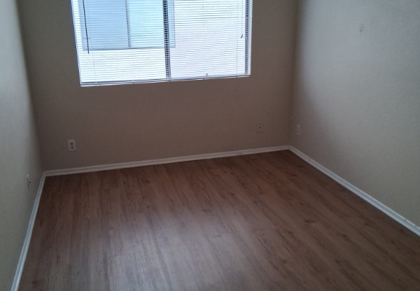 4438 W 138 ST