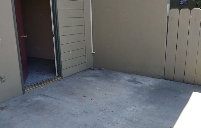 2 beds, 1.5 baths, 932 sqft, $1,775, Unit 26-Unit 4