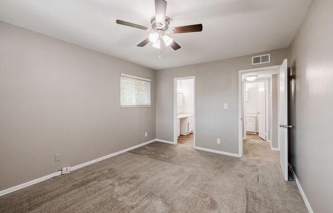 2 beds, 1 bath, 987 sqft, $1,399, Unit 2288-02