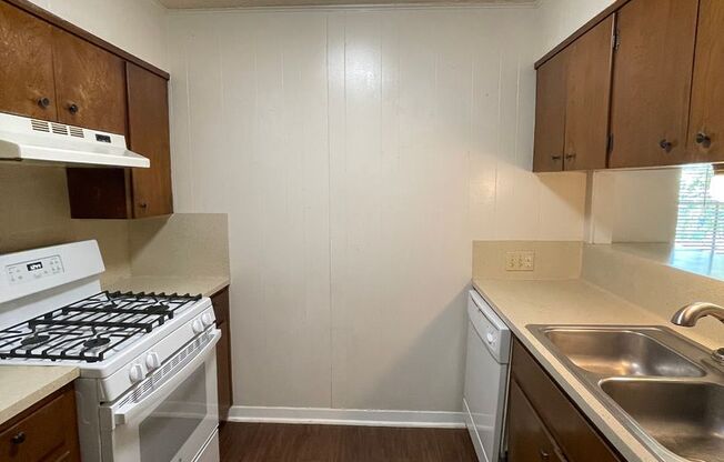 2 beds, 1 bath, 1,159 sqft, $1,400, Unit Unit A