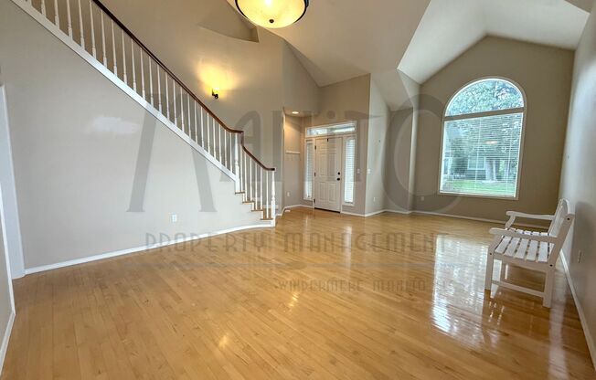 Beautiful Carnahan Crest Townhome