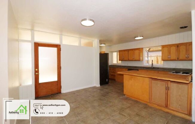 2 beds, 1 bath, $1,600