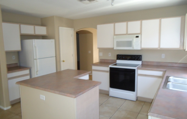 3 Bedroom 2 Bath- All tile- El Mirage
