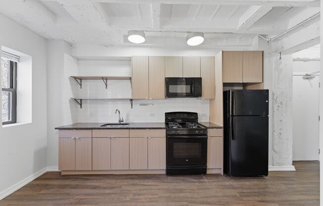 5718 North Winthrop Ave.