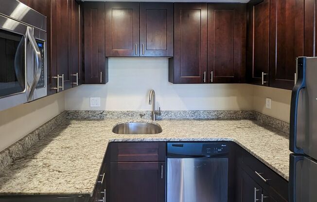 1 bed, 1 bath, 627 sqft, $1,420, Unit 306