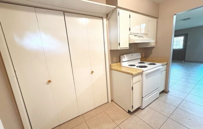 6235 Bedford Dr., Beaumont, TX 77708