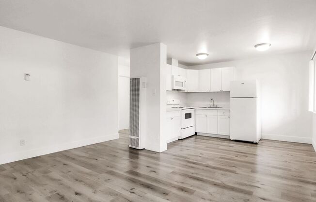 Las Palmas Apartments