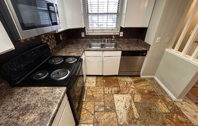 1 bed, 1 bath, $995, Unit # #T 3