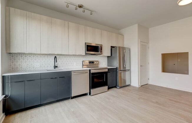 For Rent: Modern Urban Living at 115 W Hamburg – Your Ideal City Retreat Awaits!