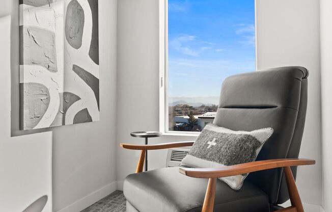Studio, 1 bath, 540 sqft, $1,665, Unit 416