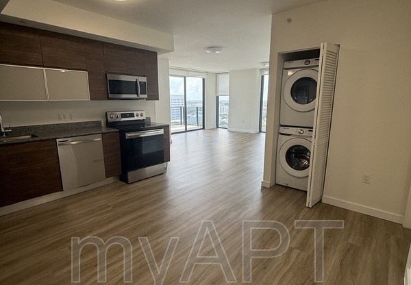 513 N MIAMI AVE